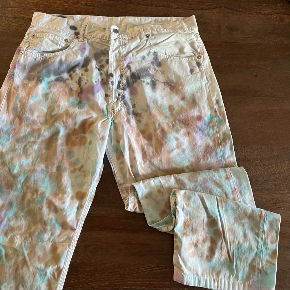 Vintage 1990s Levi’s 551 Tie-dye White Jeans Size 34x32
